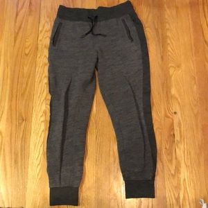 Lululemon women’s joggers